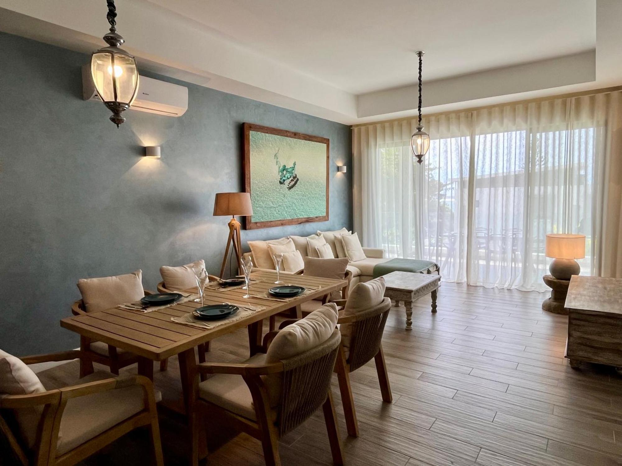 Summer Beachfront Apartment 벨마르 외부 사진
